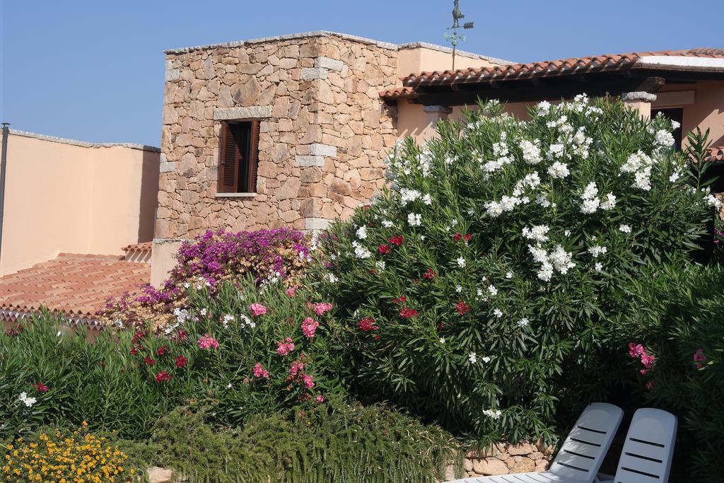 Sardinia Blu Residence Гольфо-Аранчі Екстер'єр фото