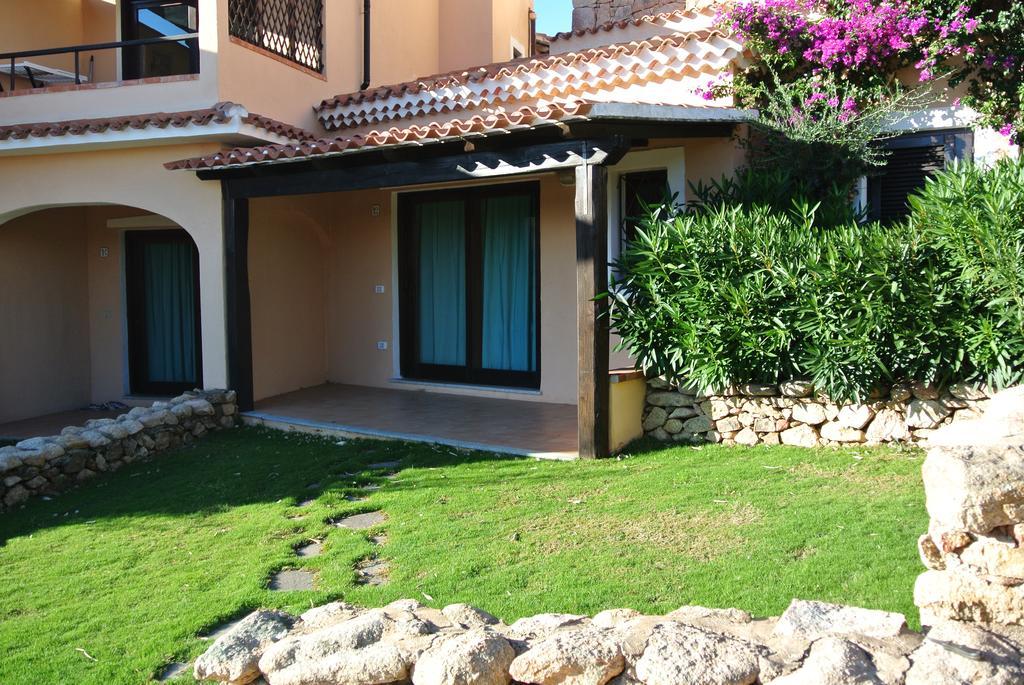 Sardinia Blu Residence Гольфо-Аранчі Екстер'єр фото