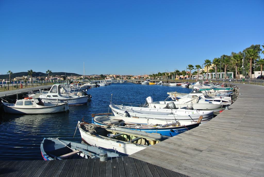 Sardinia Blu Residence Гольфо-Аранчі Екстер'єр фото