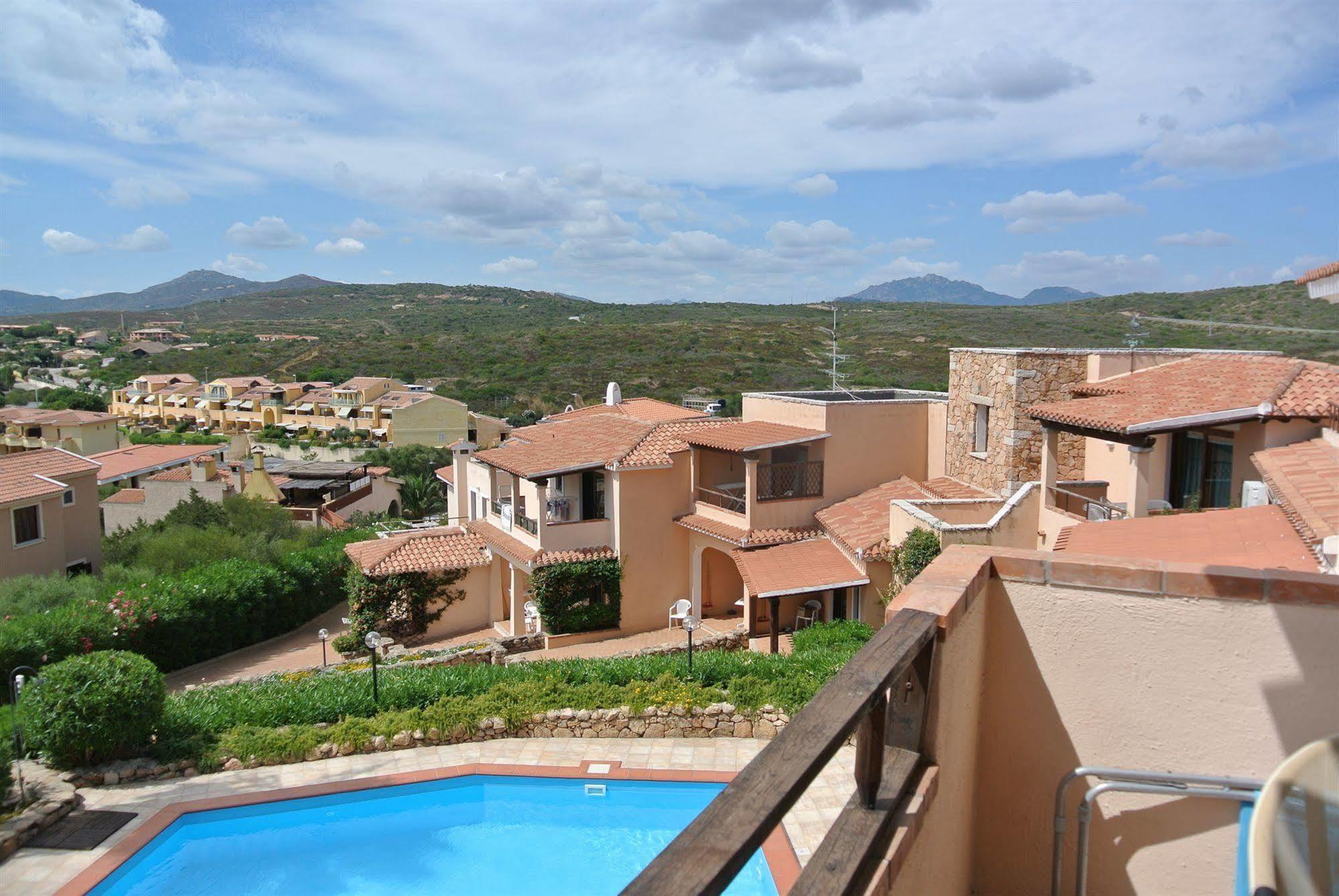 Sardinia Blu Residence Гольфо-Аранчі Екстер'єр фото