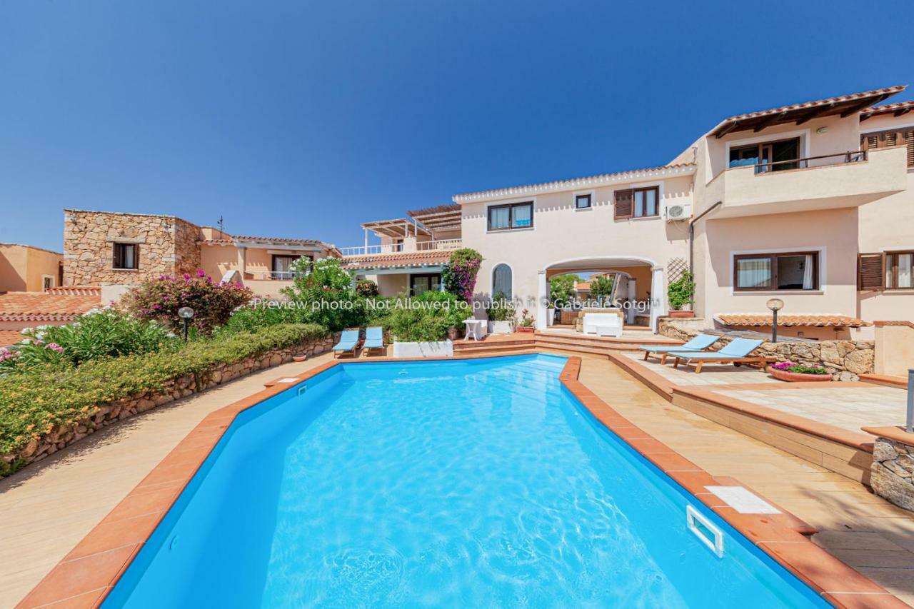 Sardinia Blu Residence Гольфо-Аранчі Екстер'єр фото